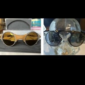 Madman and mars Oakley